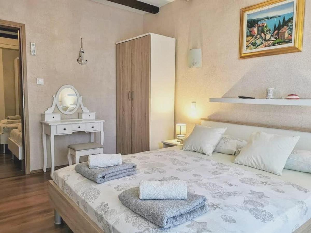 Apartments Palma Bed & Breakfast Medulin Exterior photo