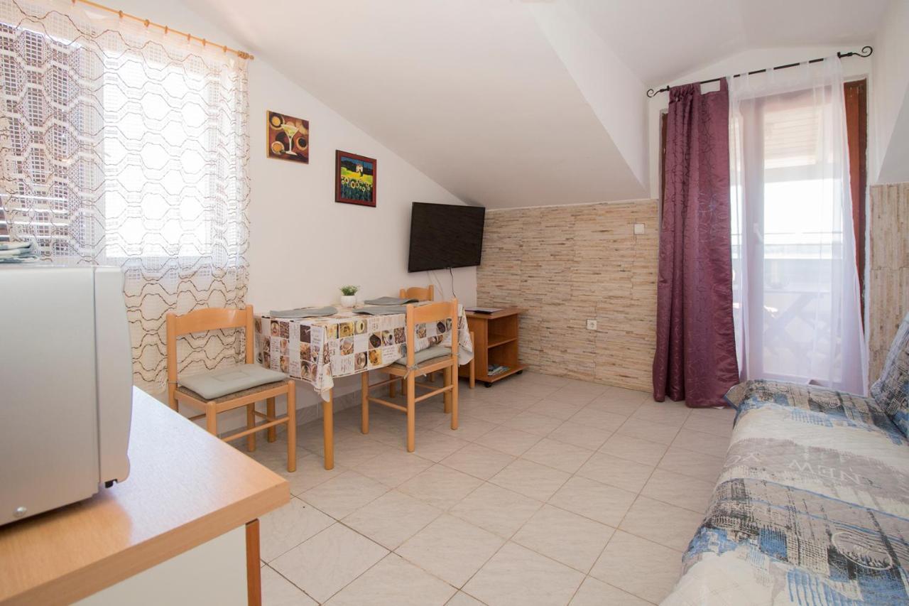 Apartments Palma Bed & Breakfast Medulin Exterior photo