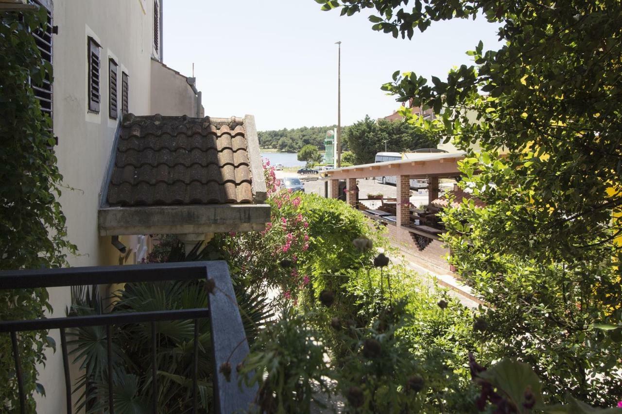 Apartments Palma Bed & Breakfast Medulin Exterior photo